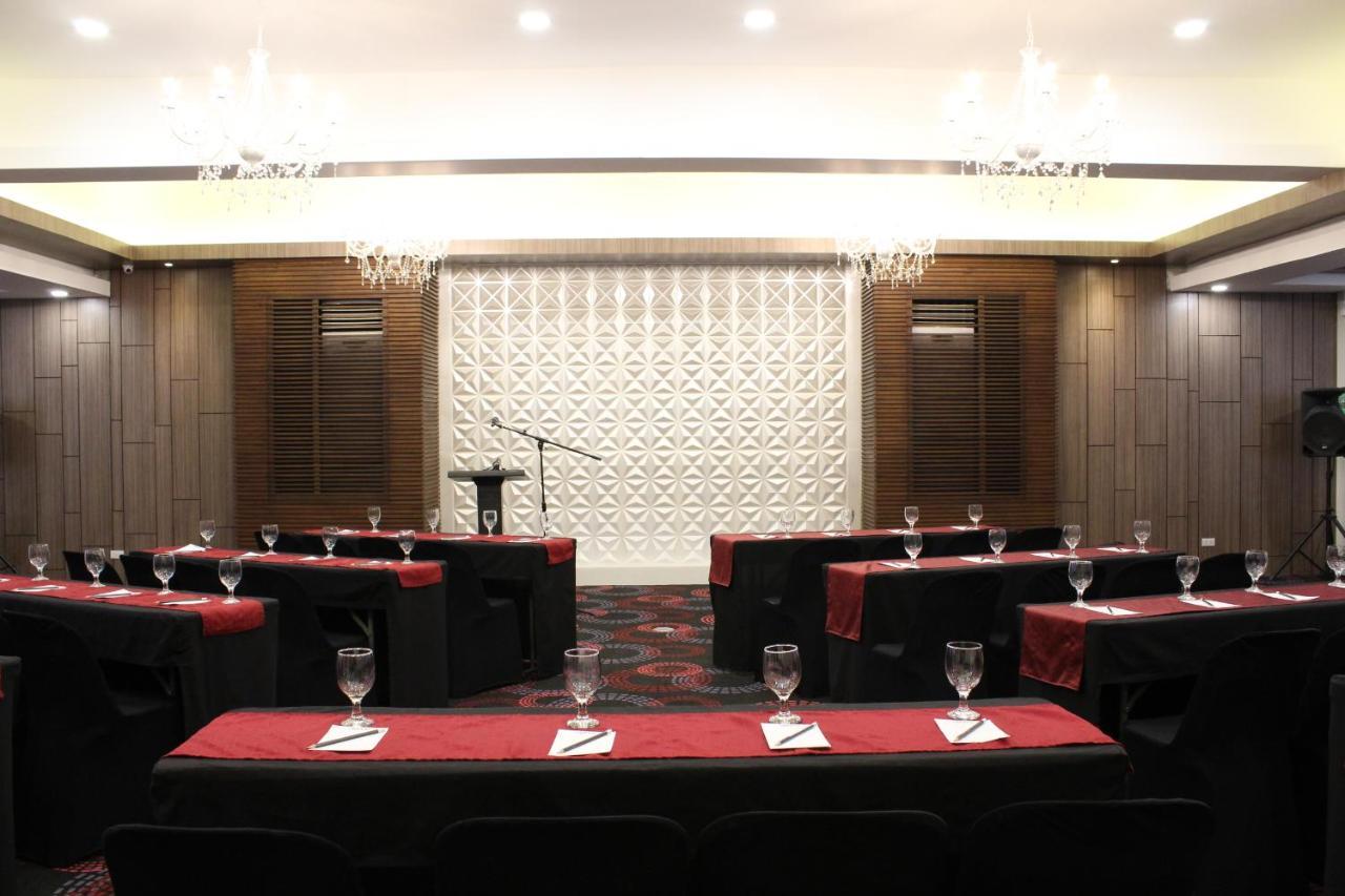 Fersal Hotel Malakas, Quezon City Ngoại thất bức ảnh