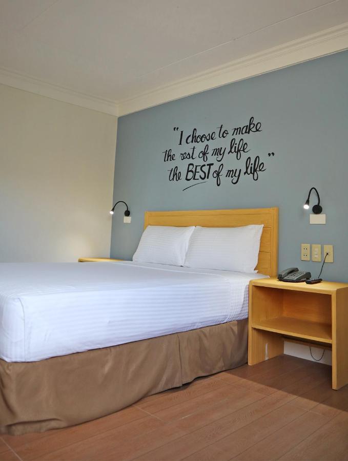 Fersal Hotel Malakas, Quezon City Ngoại thất bức ảnh
